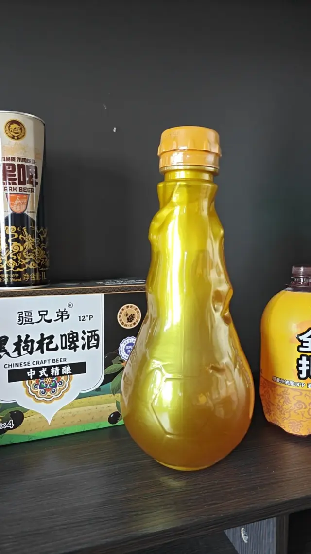 啤酒屋先打啤酒加盟也可以定制啤酒-2